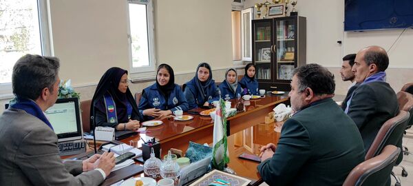 نشست مدیر آموزش و پرورش فاروج با دانش‌آموز خبرنگاران پانا