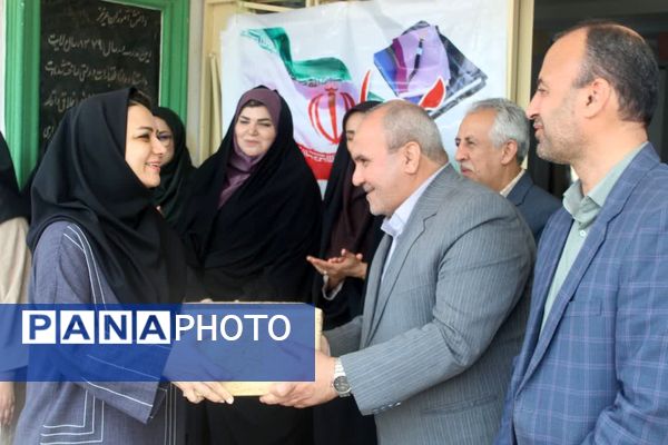 بانگ سپاس معلم در مدارس گلوگاه 