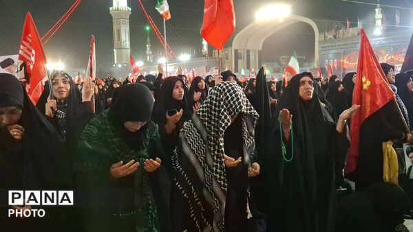 بیعت مردم با آقای شهید ایران 