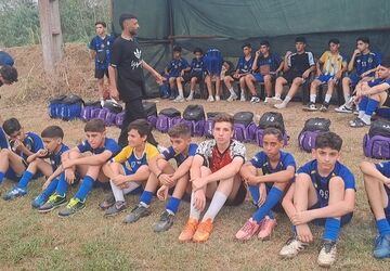 مسابقات فوتبال نونهالان با حضور ۲۰۰ دانش‌آموز از ۶ استان در شلمان برگزار شد