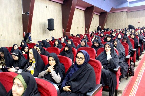 خلاقیت و بهره‌گیری از دانش روز در مدیریت مدارس ضروریست