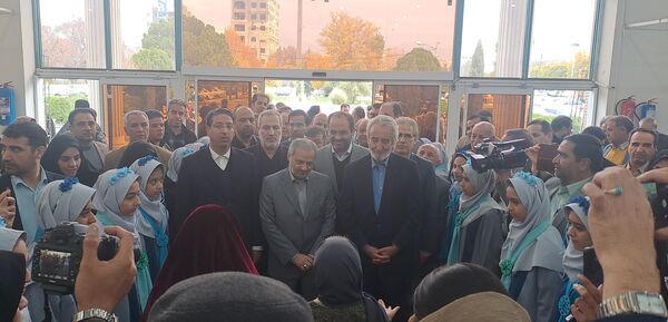 آیین نکوداشت خیر مدرسه ساز عبدالرضا وکیلی با حضور وزیر آموزش و پرورش در نیشابور 