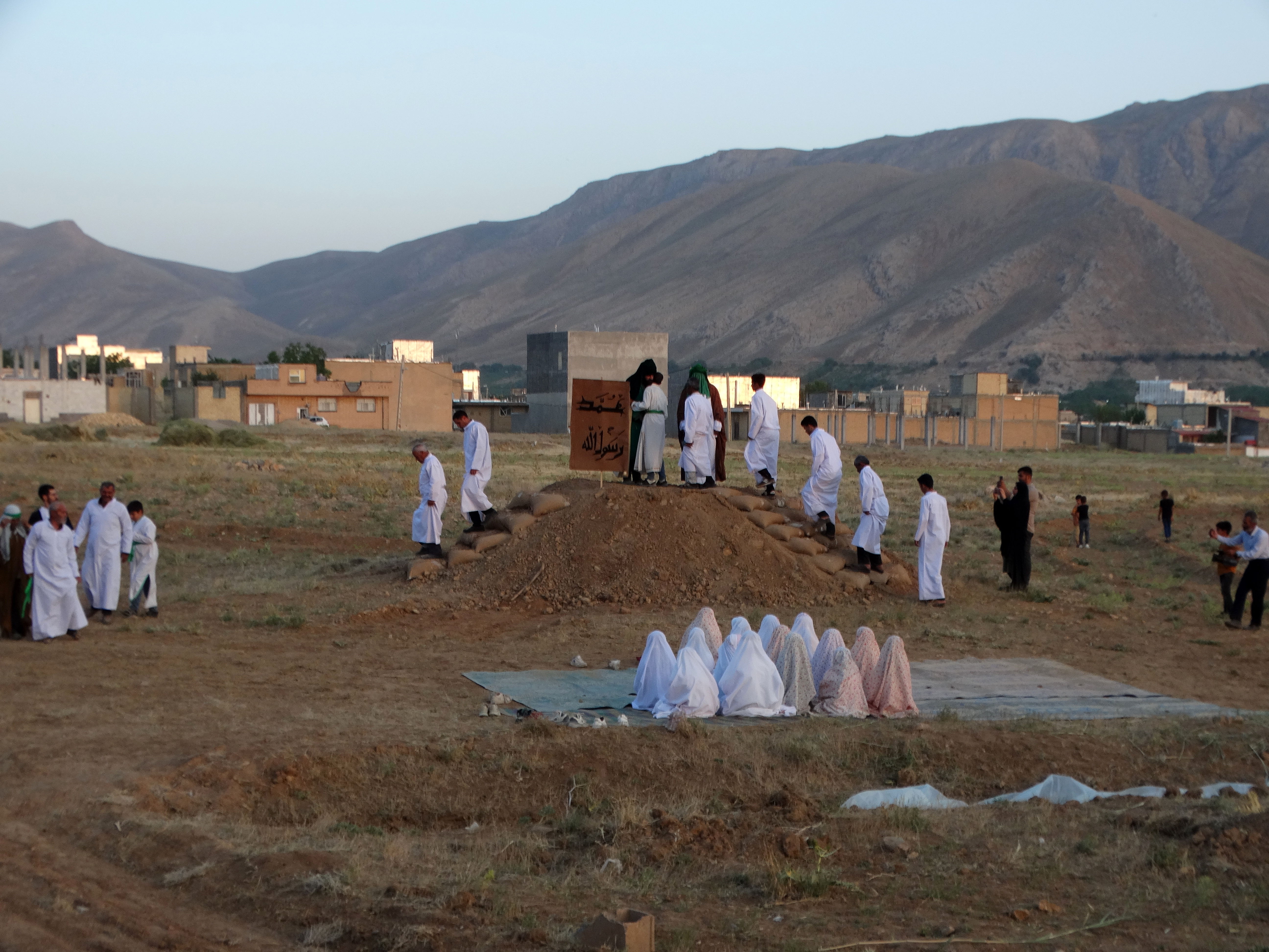 بازسازی صحنه عیدغدیر در شهر گهرو