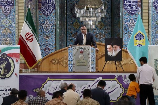 برگزاری نماز جمعه با حضور مردم پاکدشت