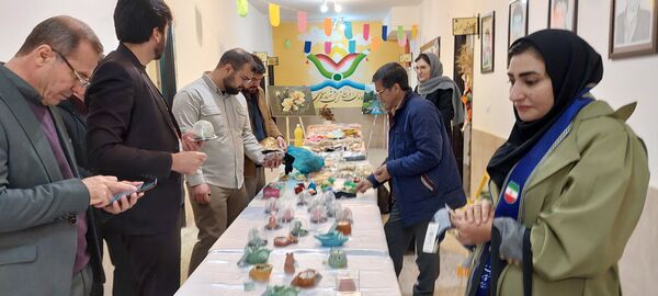برپایی بازارچه دست سازه‌ها در کانون شهید مطهری سملقان
