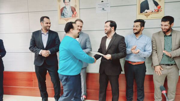 تقدیر از دانش‌آموزان برگزیده علمی‌پژوهشی در اداره آموزش و پرورش شهرستان ملارد