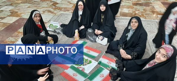 کاروان دانش‌آموزی در طنین عشق و ارادت رهسپار حرم امام (ره) 