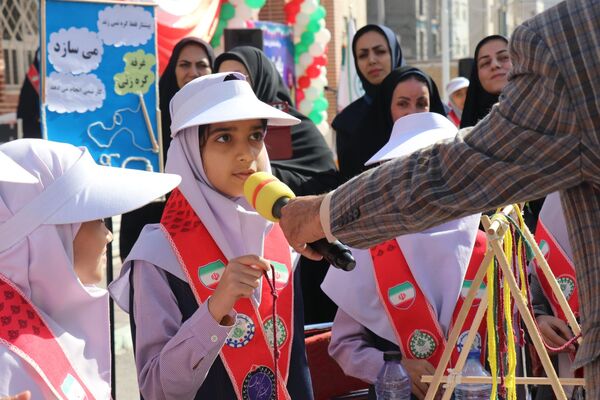برگزاری برنامه نمادین استانی و مانور تشکیلاتی یاوران انقلاب در خراسان رضوی