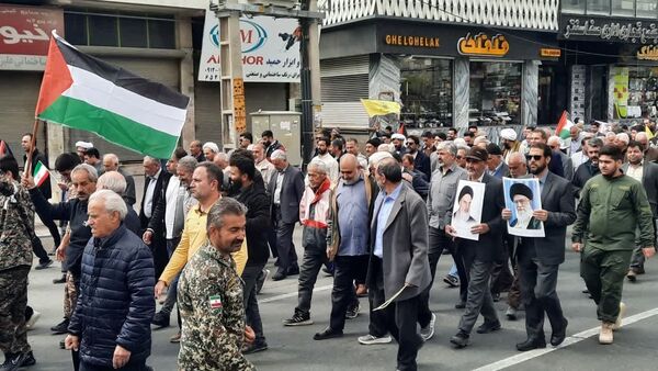 مردم صفادشت ملارد در حمایت از قدس شریف به خیابان‌ها آمدند