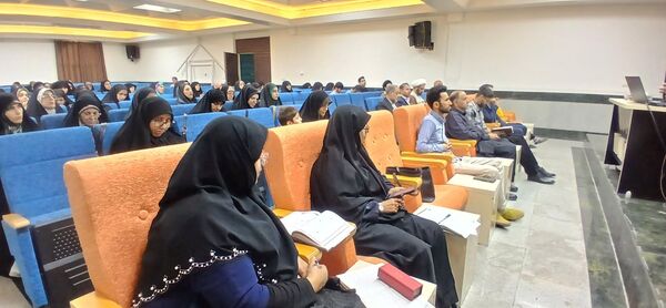 کارگاه تدبر در قرآن کریم با حضور حجت‌الاسلام قدرتی در خرم‌آباد 