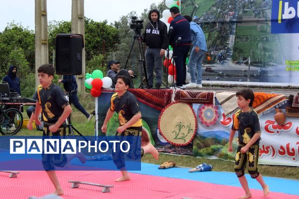 همایش پیاده‌روی خانوادگی در گلوگاه 