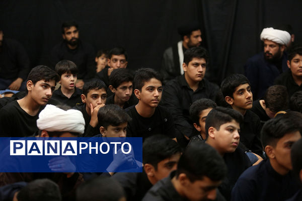 محفل عزاداری نوجوانان فاطمی در دهه اول محرم الحرام