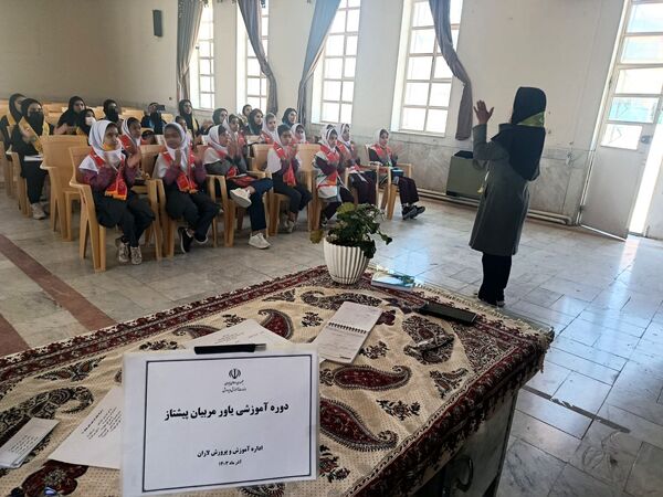 دوره آموزشی یاور مربیان پیشتاز در لاران