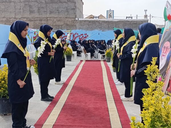 خیرین مدرسه ساز، سازندگان آینده ایران