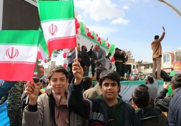 حضور پرشور مردم نجف آباد در جشن انقلاب