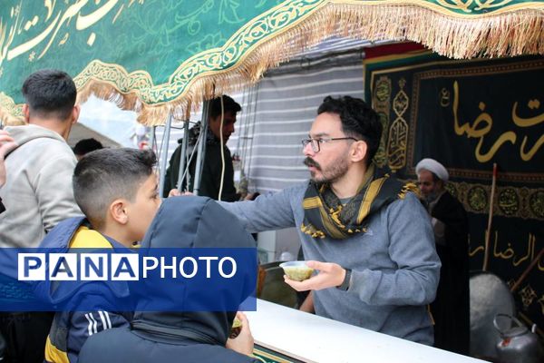 شادپیمایی خانوادگی جشن نیمه شعبان در قم