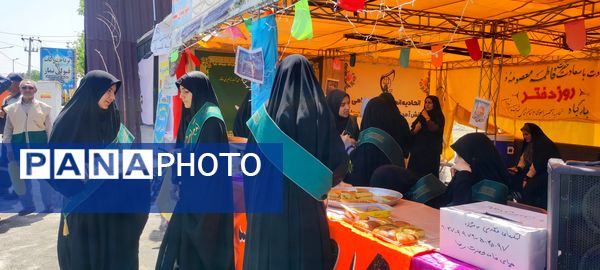 همکاری خادمیاران مدرسه فاطمیه با چایخانه دانش‌آموزی حضرت رضا (ع) در شیروان