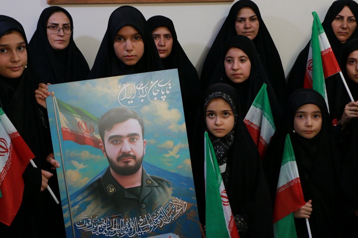 دیدار کمیته خادم شهدا شهرستان ملارد با خانواده شهید محمد شاهوردی