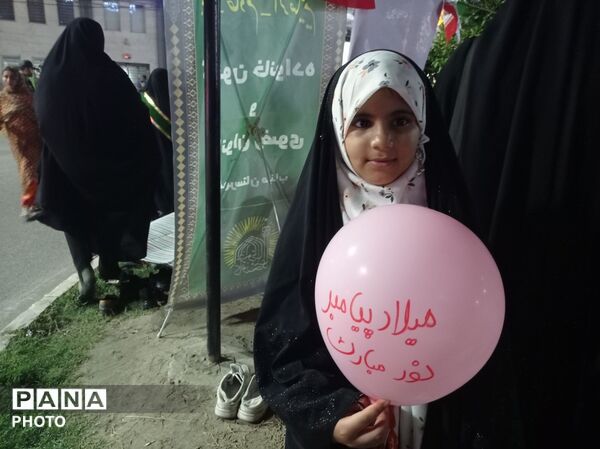 برنامه‌های ویژه میلاد پیامبر اکرم(ص) و هفته وحدت در میدان شهدای میناب