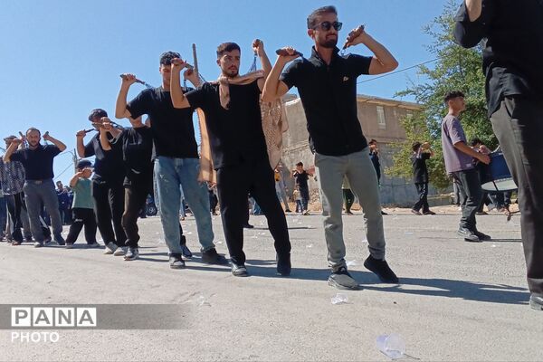 مراسم عاشورا در گلزار شهدای شهرستان لنده