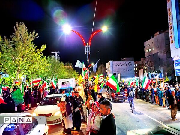 بیست و نهمین شب از اتحاد مقدس مردم کاشمر در کف خیابان 
