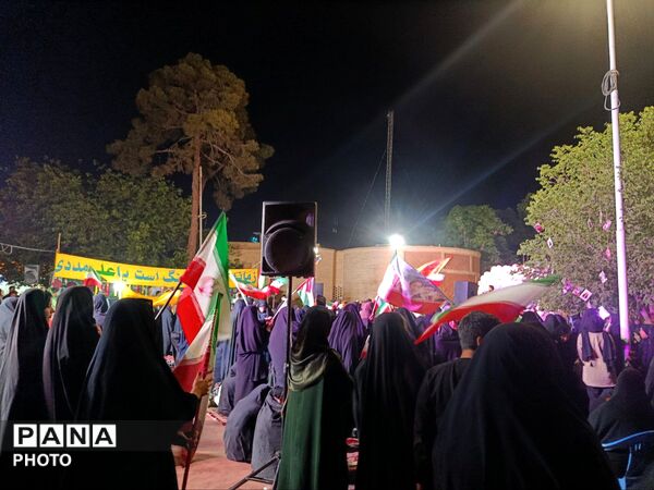 اجتماع بزرگ دختران انقلاب در یزد
