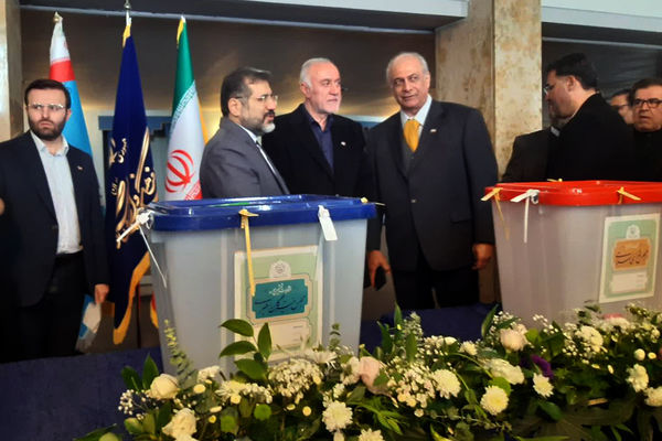 حضور استاندار تهران در شعب اخذ رای انتخابات 1402