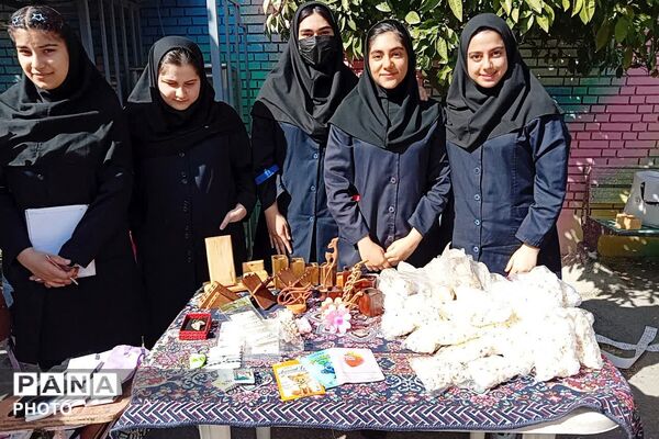 بازارچه و طرح بوم در دبیرستان حاج محمود رضوی شیراز