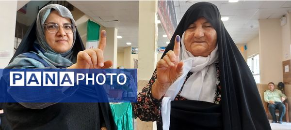 بازدید فرماندار مشهد از ستاد انتخاباتی منطقه ۱۶ مشهد