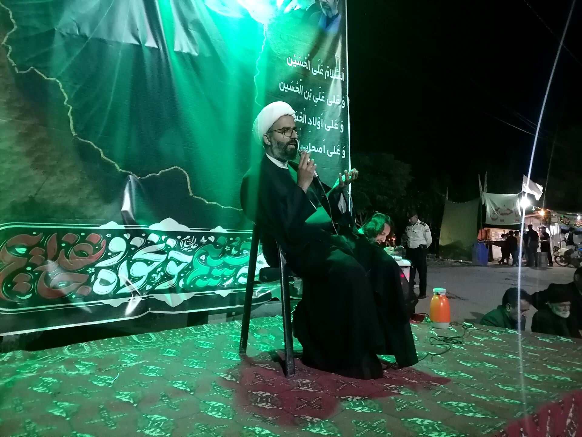 حضور خودجوش  مردم شهر بار در سومین شب ماه محرم  در حسینیه شهدای شهر بار 