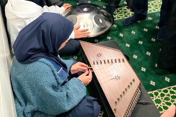 زنگ انقلاب در ملارد با حضور مدیرکل آموزش و پرورش شهرستانهای تهران نواخته شد