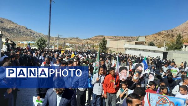 گرامیداشت یوم‌الله ۱۳ آبان در شهر سی‌سخت با حضور پرشور مردم 