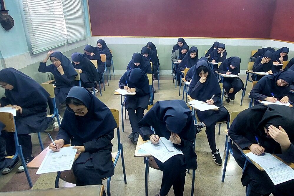 کسب نمره بالا توسط دانش‌آموز به معنی استفاده صحیح او از وقت است