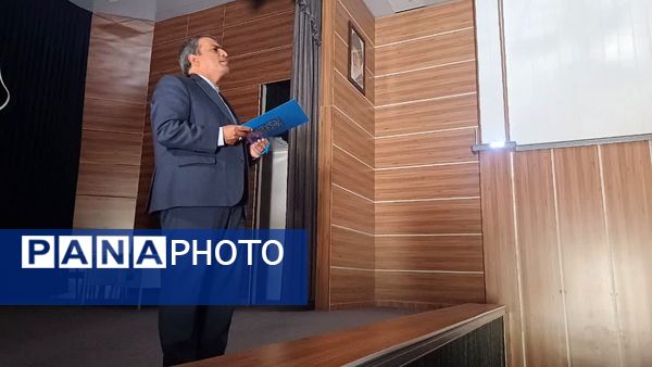 همایش دانش‌آموزان برتر مدارس دولتی منطقه ۱۵