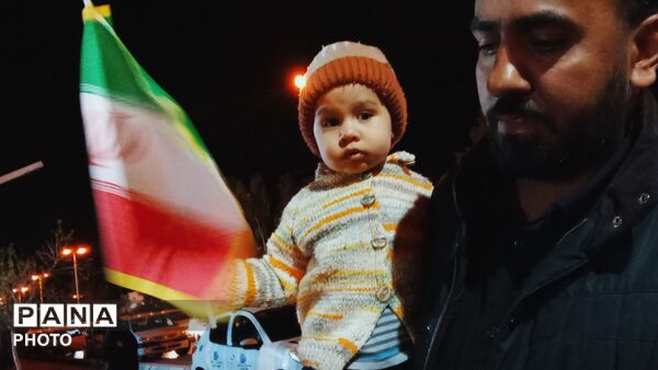 نوای همبستگی در ورزشگاه شهید باهنر کرمان