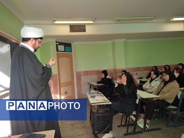 حضور مبلغان سازمان قرآن و عترت در مدرسه شهید عیسی وند به مناسبت شروع ماه مبارک رمضان