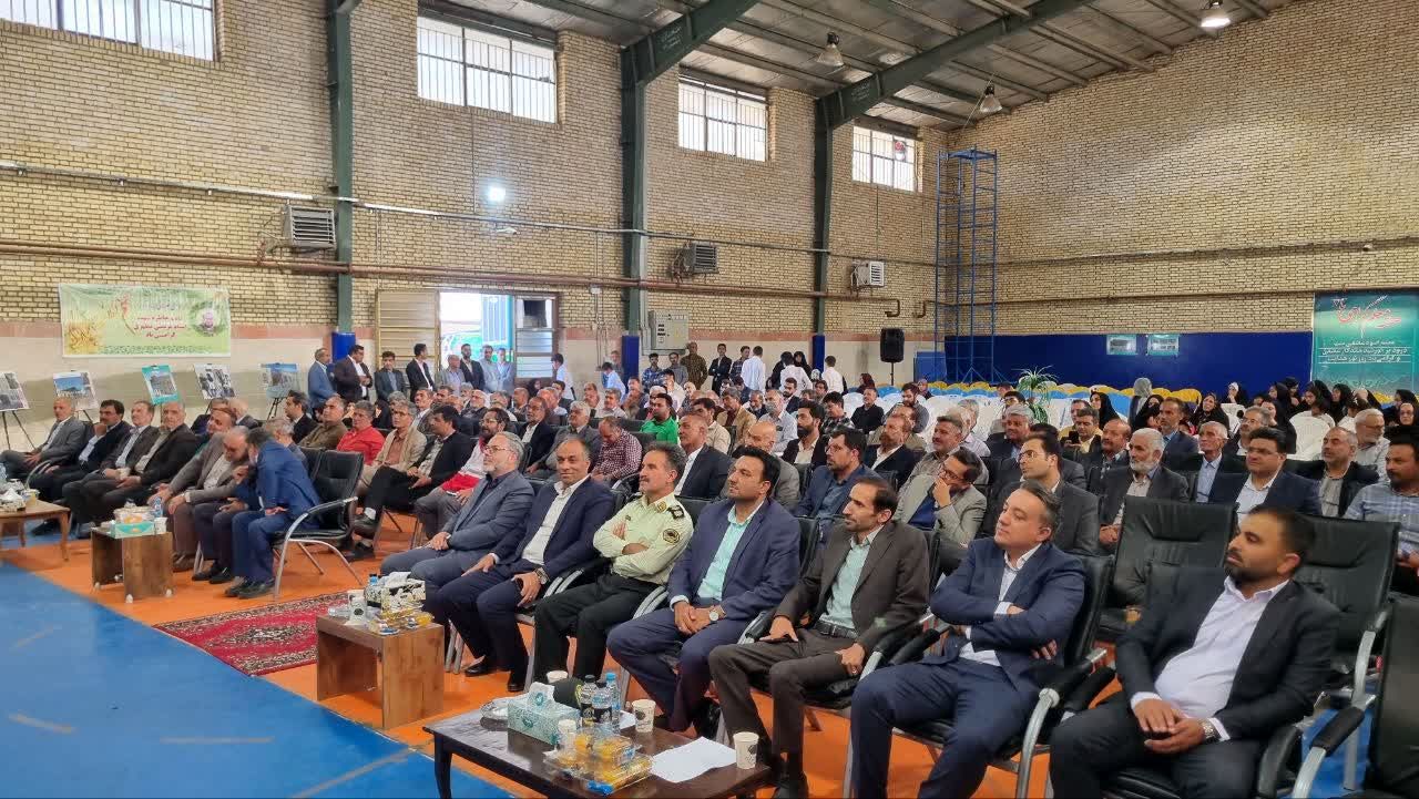 همایش خیرین مدرسه ساز در سربیشه برگزار شد 
