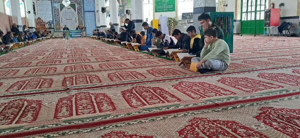 جزء خوانی قرآن کریم در شهرستان خلیل آباد و شهر کندر