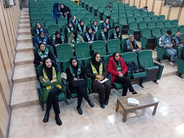 جلسه هم‌اندیشی مجمع مدرسین و مربیان پیشتاز اردوی تمشک در آشخانه