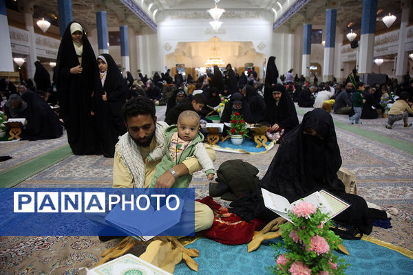 آیین ترتیل‌خوانی خانوادگی با قرائت قاریان نوجوان در حرم حضرت معصومه(س)