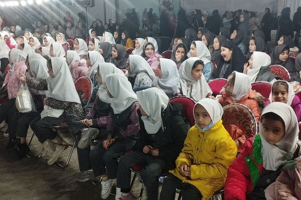 مراسم افطار و جشن ویژه در مدارس پیشوا