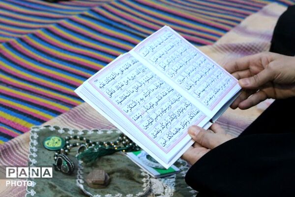آغاز تحویل سال مردم در کنار شهید گمنام در ناحیه 4 کرج 