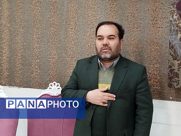 جلسه رؤسای شوراهای دانش‌آموزی مدارس شهرستان کاشمر