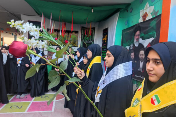 شمیم عطر شهید گمنام در دبیرستان شاهد شهید قاسم سلیمانی