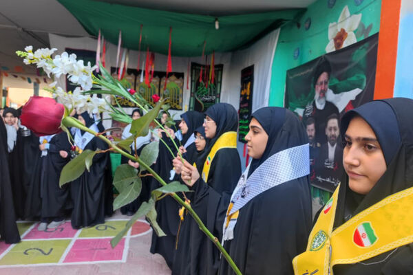 شمیم عطر شهید گمنام در دبیرستان شاهد شهید قاسم سلیمانی