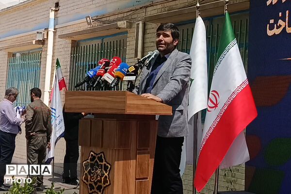 لابراتوار سیار خلاقیت و ساخت در مدرسه مهندس وحید کیهانی
