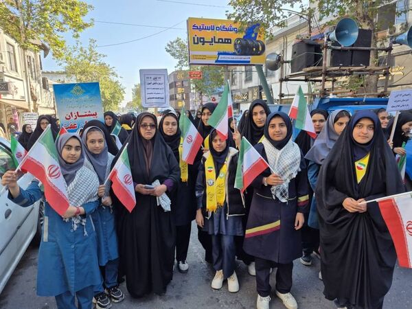 پیشتازان، طلایه‌داران شور ۱۳ آبان قائمشهر