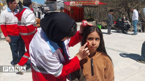 خدمات‌رسانی تیم سحر جمعیت هلال احمر فارسان در منطقه گردشگری پیرغار