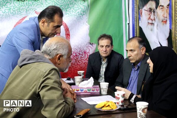 میز ارتباطات مردمی با حضور مدیرکل آموزش و پرورش مازندران 