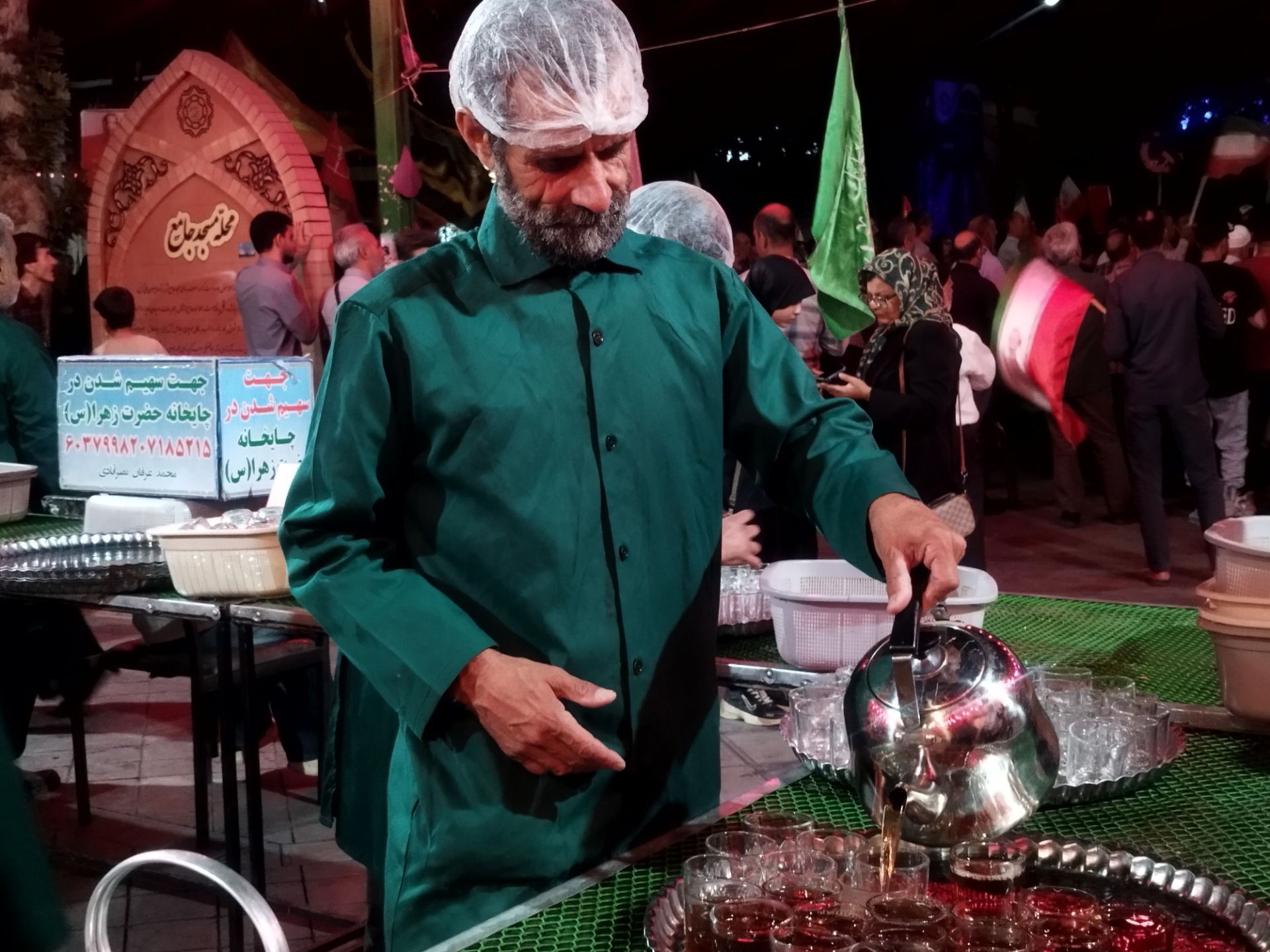 ۱۵۵ شبِ بی‌وقفه؛ وقتی چایخانه حضرت زهرا (س) میزبان دل‌های بی‌قرار شد
